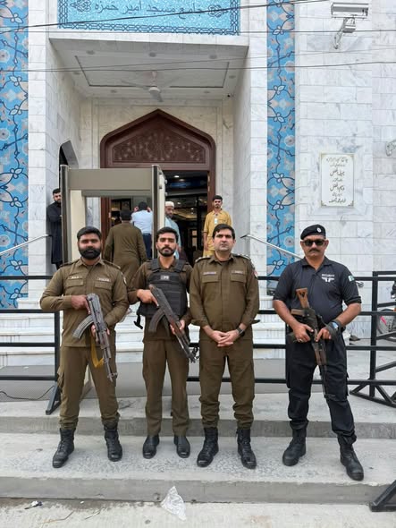 آپ کریں عبادت، ہم کریں گے حفاظت - تصویر 1