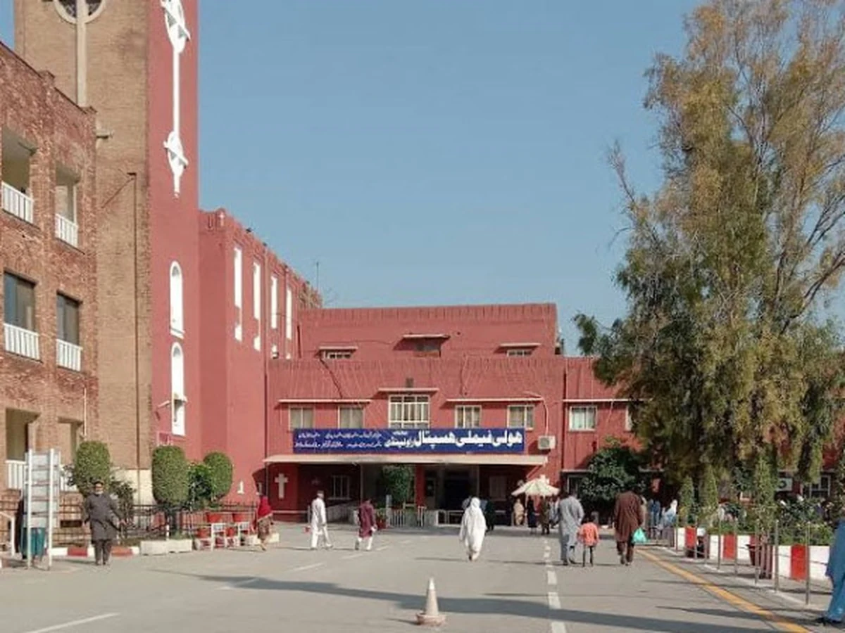 راولپنڈی: ہولی فیملی ہسپتال میں سرنجز، کینولا، سرجیکل سامان اور اینٹی بائیوٹکس کی  قلت کا انکشاف