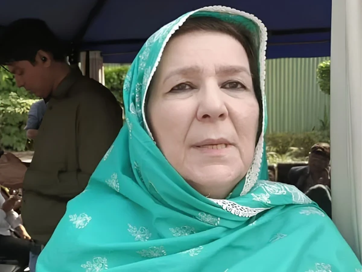 عمران خان کی نظربند بہن نورین کوٹ لکھپت جیل سے اسپتال منتقل
