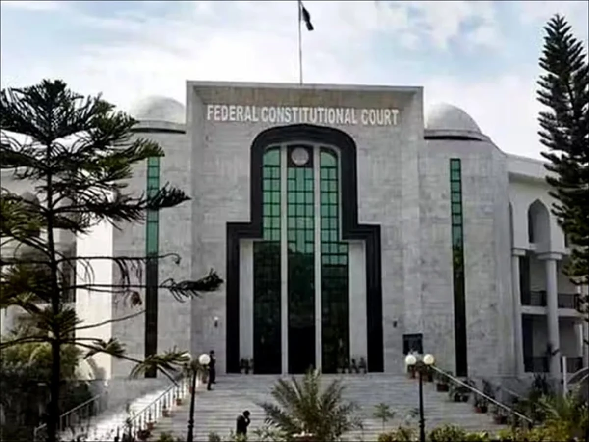 وفاقی آئینی عدالت نے انکم سپورٹ لیوی ایکٹ 2013 کے فیصلہ کیخلاف نظرثانی درخواستیں خارج کر دی