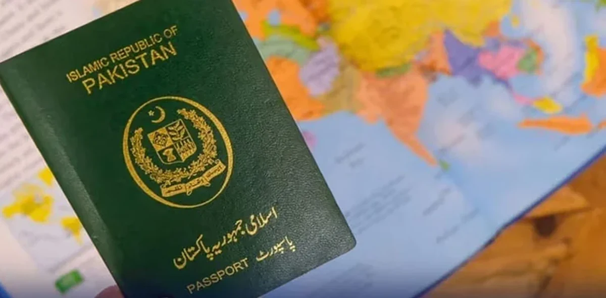 دہری شہریت چھپانے والے سرکاری افسران کے خلاف گھیرا تنگ، بڑا فیصلہ کرلیا گیا