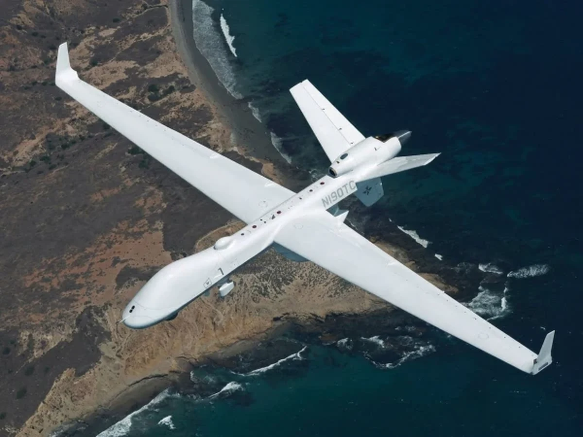 ایران نے آبنائے ہرمز میں امریکا کا جاسوس ڈرون پکڑ لیا